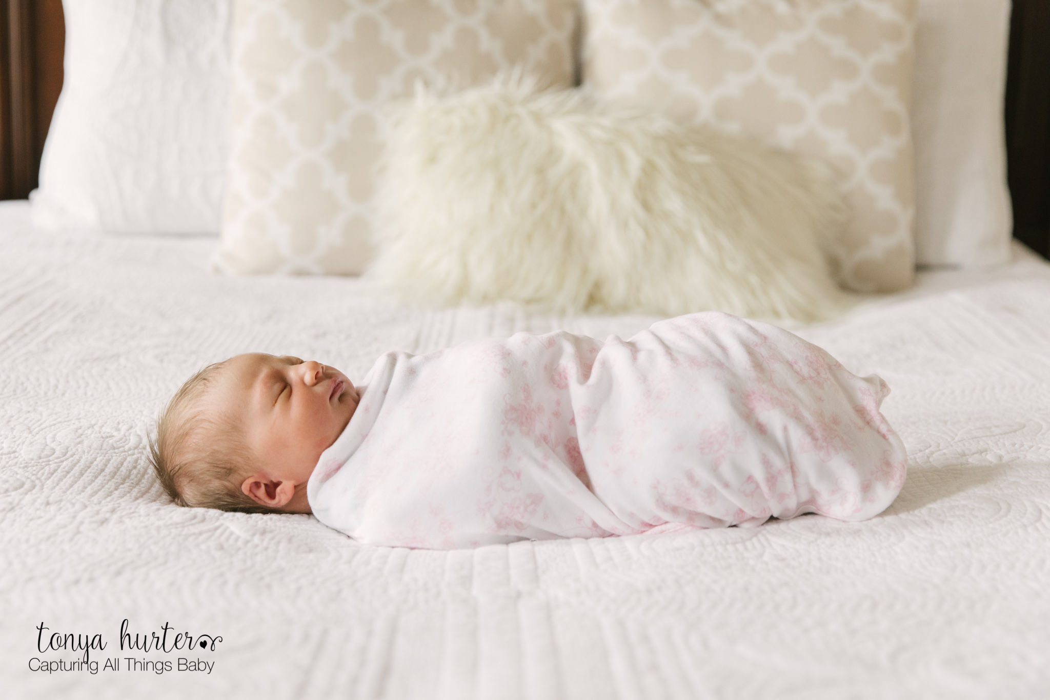 How to take newborn photos at home
