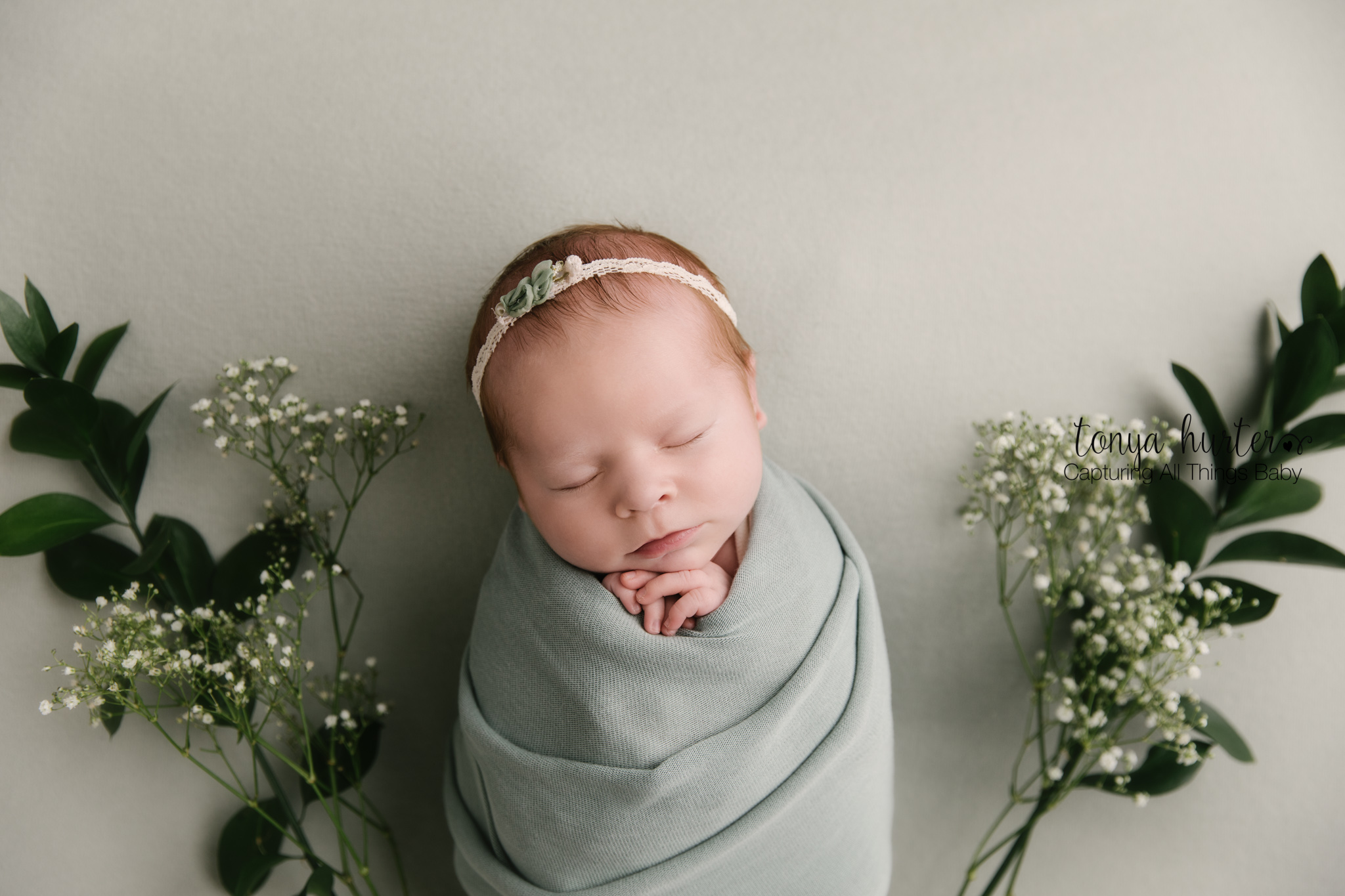 how-to-take-newborn-photos-at-home-tonya-hurter-cary